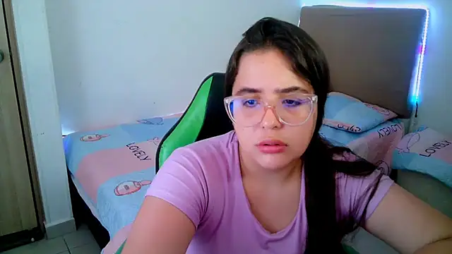 Snapshot of _alicia_z chatting on 21, 2, 2025 alicia z online show from 21, 2, 2025