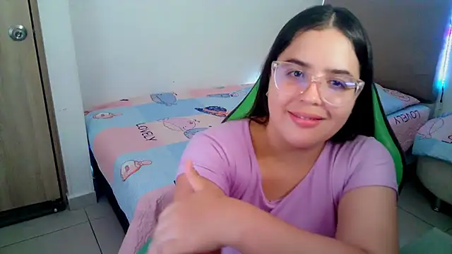 Snapshot of _alicia_z chatting on 22, 2, 2025 alicia z online show from 22, 2, 2025