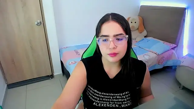 Snapshot of _alicia_z chatting on 28, 2, 2025 alicia z online show from 28, 2, 2025