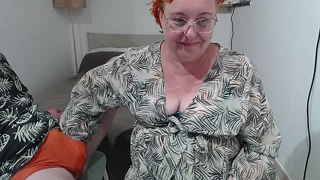 JoannaAndNeighbour online show from 21, 9, 2025