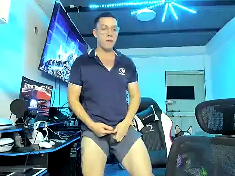 davinalhot online show from 13, 4, 2026