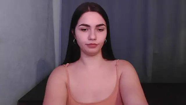 Snapshot of HannahMeid chatting on 13, 12, 2024 HannahMeid online show from 13, 12, 2024