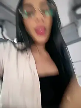 Snapshot of __IRIS__ chatting on 2, 2, 2026 IRIS online show from 2, 2, 2026