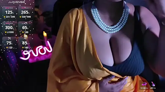 Snapshot of Your_Devika chatting on 17, 2, 2025 Your Devika online show from 17, 2, 2025