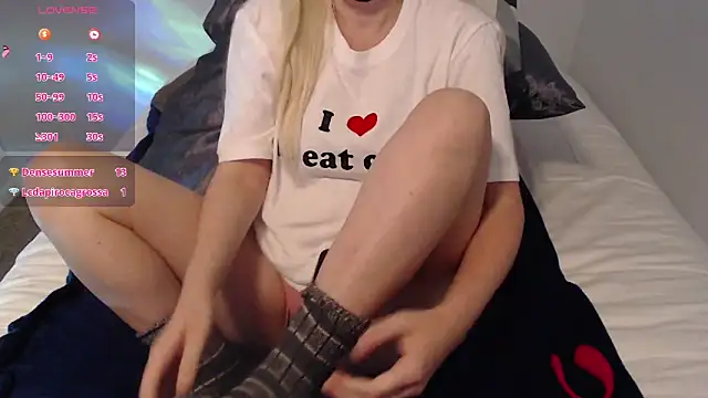 Snapshot of Agatha6969x chatting on 30, 10, 2025 Agatha6969x online show from 30, 10, 2025