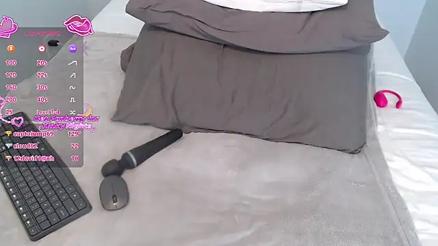 Snapshot of Agatha6969x chatting on 4, 11, 2025 Agatha6969x online show from 4, 11, 2025