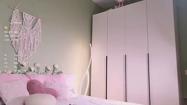 Rinas secret online show from 17, 9, 2025