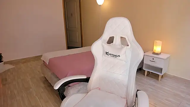 carleee winter online show from 5, 3, 2025