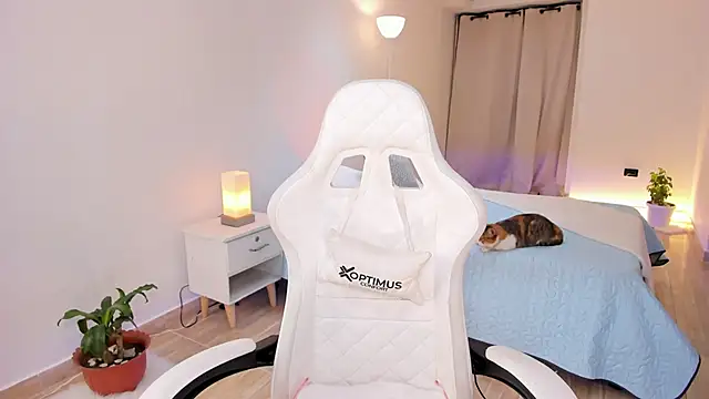 carleee winter online show from 27, 11, 2025