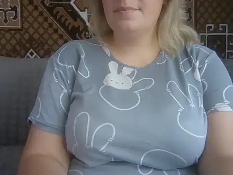 Diana Britt online show from 4, 10, 2025