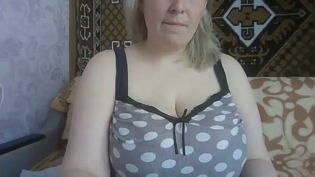 Snapshot of Diana_Britt chatting on 28, 4, 2026 Diana Britt online show from 28, 4, 2026