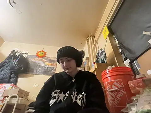 Snapshot of Snowbunnycake_131 chatting on 26, 4, 2026 Snowbunnycake 131 online show from 26, 4, 2026