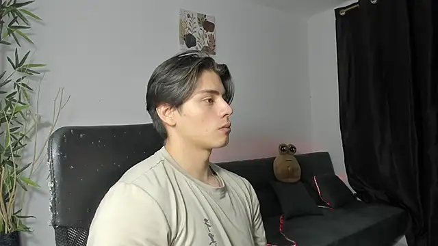 Giordano Russo online show from 5, 1, 2025