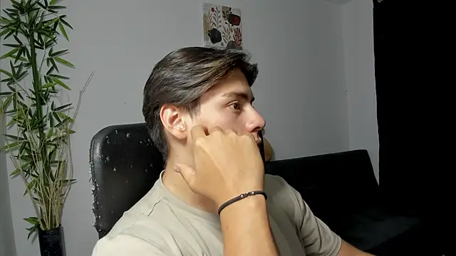 Giordano Russo online show from 9, 2, 2025