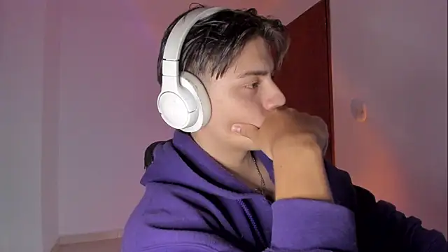 Snapshot of Giordano_Russo chatting on 5, 1, 2026 Giordano Russo online show from 5, 1, 2026