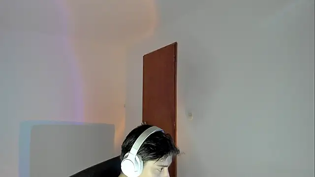 Snapshot of Giordano_Russo chatting on 5, 2, 2026 Giordano Russo online show from 5, 2, 2026