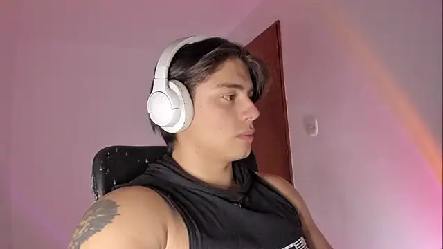 Snapshot of Giordano_Russo chatting on 6, 4, 2026 Giordano Russo online show from 6, 4, 2026