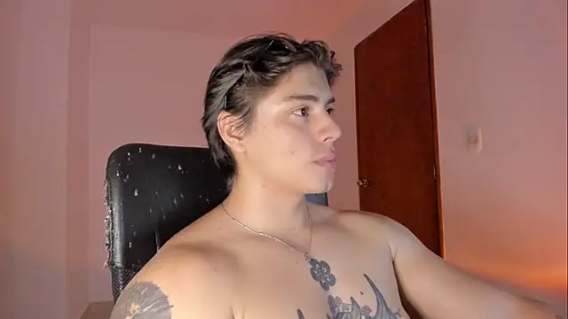 Snapshot of Giordano_Russo chatting on 6, 4, 2026 Giordano Russo online show from 6, 4, 2026