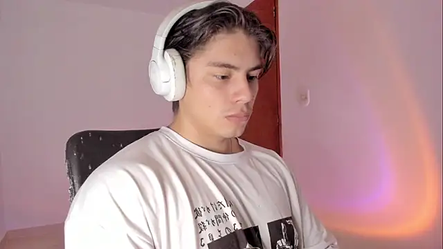 Snapshot of Giordano_Russo chatting on 7, 4, 2026 Giordano Russo online show from 7, 4, 2026