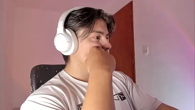 Snapshot of Giordano_Russo chatting on 11, 4, 2026 Giordano Russo online show from 11, 4, 2026