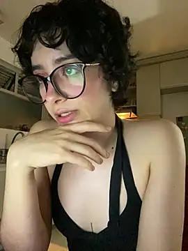 Snapshot of _Lunnaa_ chatting on 15, 3, 2026 Lunnaa online show from 15, 3, 2026