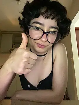 Snapshot of _Lunnaa_ chatting on 16, 3, 2026 Lunnaa online show from 16, 3, 2026