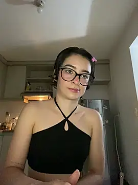 Snapshot of _Lunnaa_ chatting on 25, 3, 2026 Lunnaa online show from 25, 3, 2026