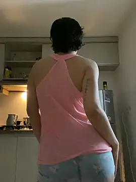 Snapshot of _Lunnaa_ chatting on 10, 4, 2026 Lunnaa online show from 10, 4, 2026