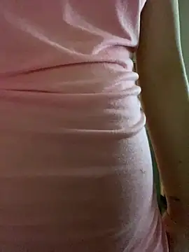 Snapshot of _Lunnaa_ chatting on 19, 4, 2026 Lunnaa online show from 19, 4, 2026