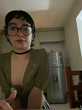 Snapshot of _Lunnaa_ chatting on 20, 4, 2026 Lunnaa online show from 20, 4, 2026