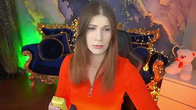 Snapshot of CassandraGood chatting on 11, 4, 2026 CassandraGood online show from 11, 4, 2026