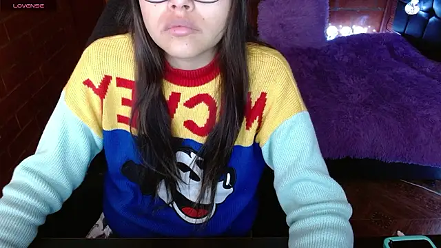 Snapshot of MidoriQuiinn chatting on 5, 3, 2026 MidoriQuiinn online show from 5, 3, 2026