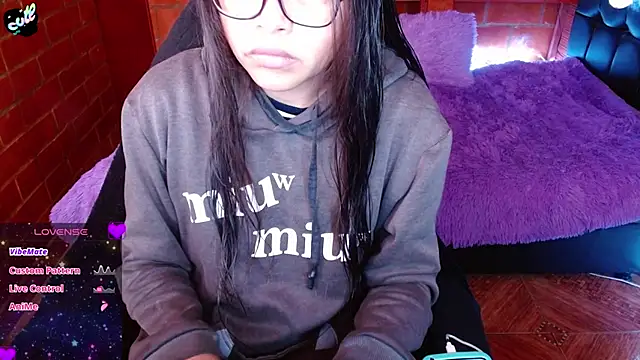 Snapshot of MidoriQuiinn chatting on 13, 3, 2026 MidoriQuiinn online show from 13, 3, 2026