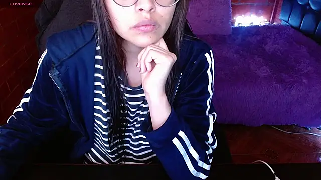 Snapshot of MidoriQuiinn chatting on 24, 3, 2026 MidoriQuiinn online show from 24, 3, 2026