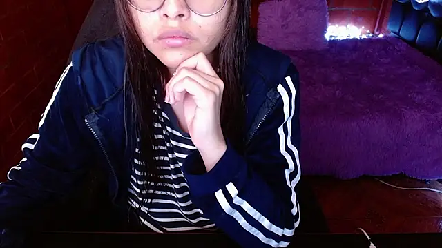 Snapshot of MidoriQuiinn chatting on 27, 3, 2026 MidoriQuiinn online show from 27, 3, 2026