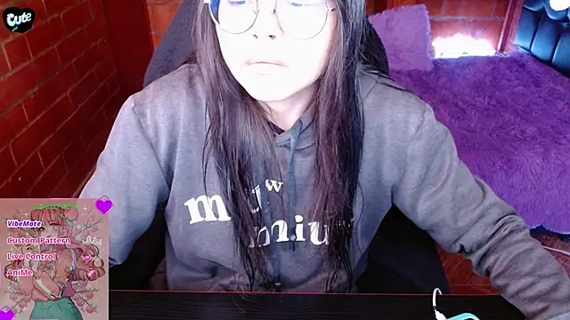 Snapshot of MidoriQuiinn chatting on 10, 4, 2026 MidoriQuiinn online show from 10, 4, 2026