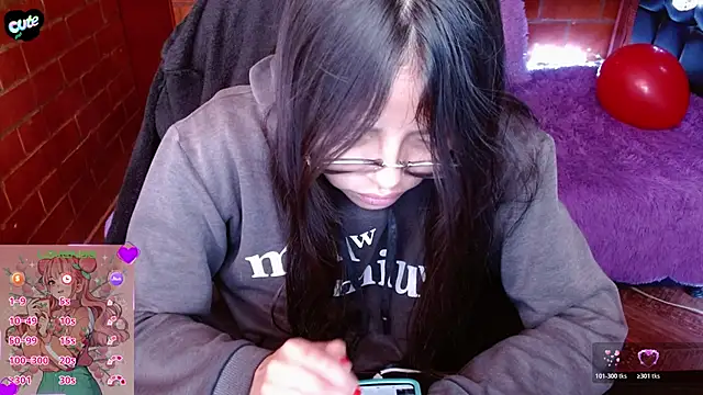 Snapshot of MidoriQuiinn chatting on 11, 4, 2026 MidoriQuiinn online show from 11, 4, 2026