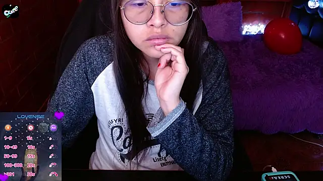 Snapshot of MidoriQuiinn chatting on 13, 4, 2026 MidoriQuiinn online show from 13, 4, 2026