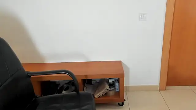 Snapshot of MariaMeir chatting on 4, 12, 2025 MariaMeir online show from 4, 12, 2025