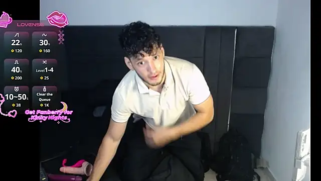 Snapshot of alejandro__2 chatting on 8, 4, 2026 alejandro 2 online show from 8, 4, 2026