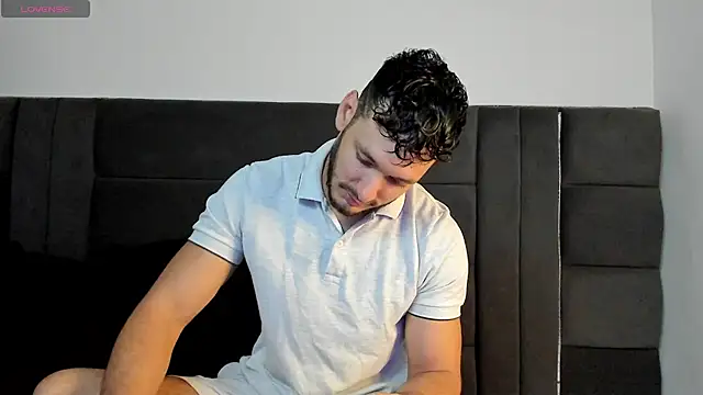 Snapshot of alejandro__2 chatting on 23, 4, 2026 alejandro 2 online show from 23, 4, 2026