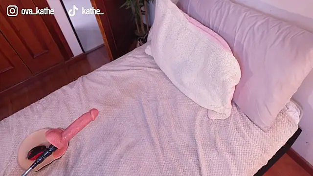 Lucy fit online show from 15, 4, 2026