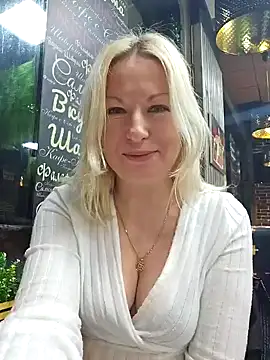 Snapshot of Arina_smiles chatting on 25, 1, 2025 Arina smiles online show from 25, 1, 2025