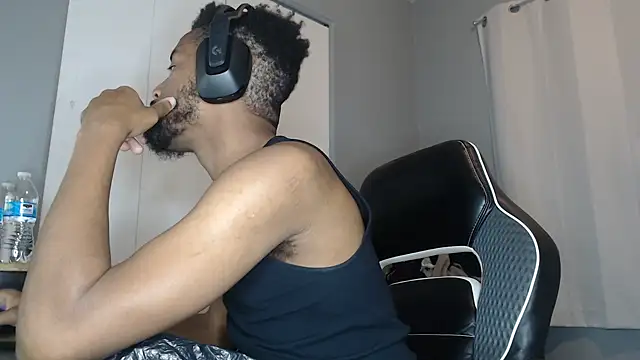 Snapshot of ChrisVacher chatting on 23, 12, 2024 ChrisVacher online show from 23, 12, 2024