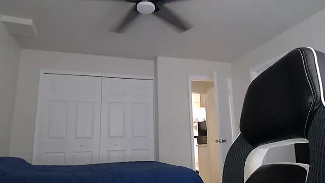 Snapshot of ChrisVacher chatting on 17, 9, 2025 ChrisVacher online show from 17, 9, 2025