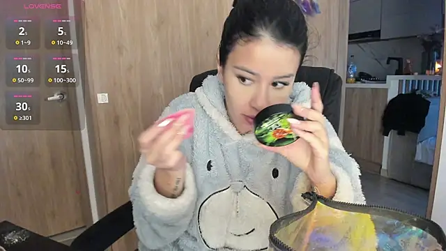 Snapshot of keyn_laurent_1 chatting on 31, 12, 2024 keyn laurent 1 online show from 31, 12, 2024