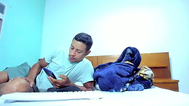 Snapshot of Maik_James chatting on 18, 10, 2025 Maik James online show from 18, 10, 2025