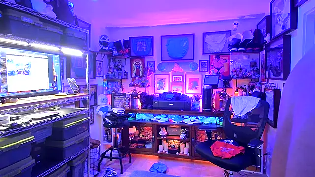 Snapshot of Briefs_bud chatting on 19, 12, 2024 Briefs bud online show from 19, 12, 2024