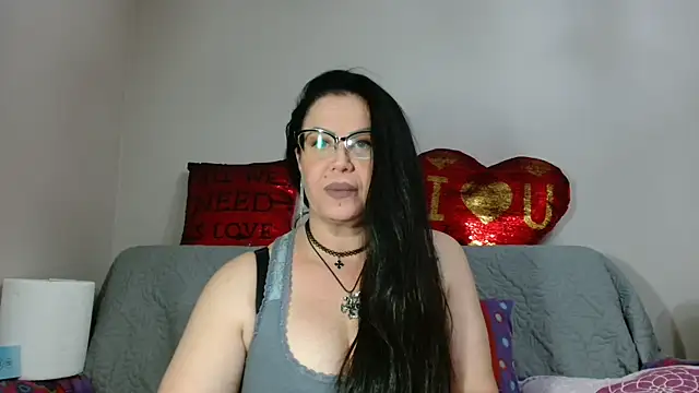 Snapshot of x__KHALEESI__x chatting on 21, 9, 2025 x KHALEESI x online show from 21, 9, 2025