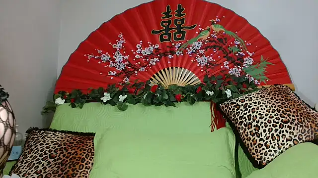 Snapshot of x__KHALEESI__x chatting on 2, 4, 2026 x KHALEESI x online show from 2, 4, 2026